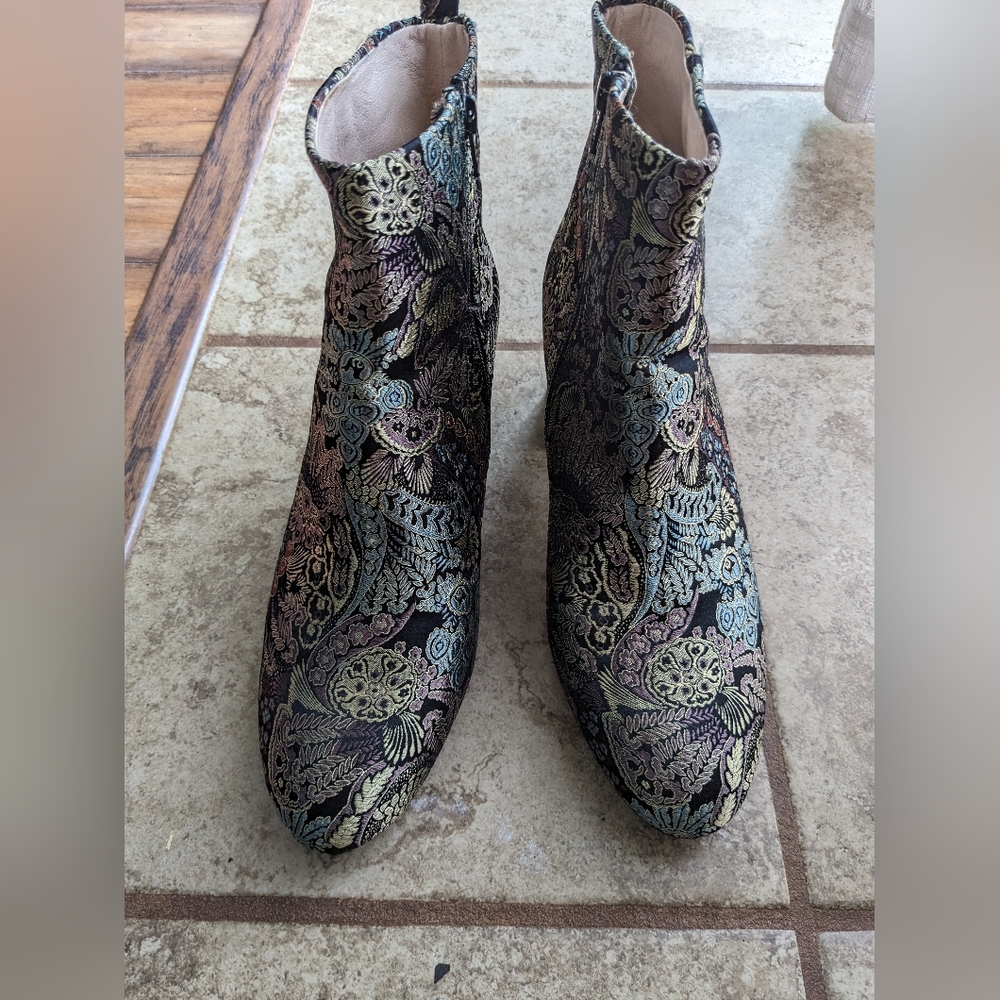 Gianni Bini boots  ladies sz 11